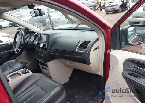 2011 Chrysler Town & Country Touring-L из США, поврежденный, VIN 2A4RR8DG5BR682198